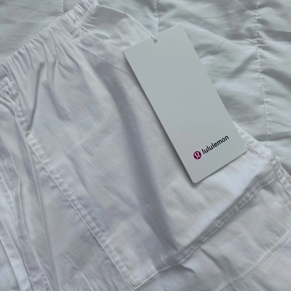 🆕🤍 Lululemon Cotton Blend Poplin High Rise Shorts - White - Picture 3 of 9